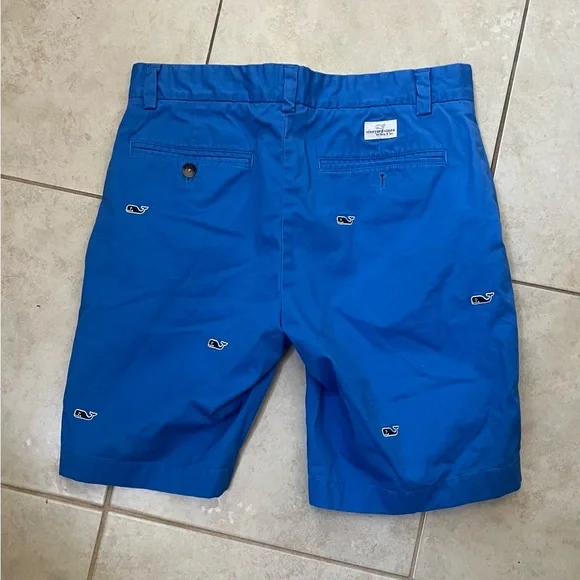 Vineyard Vines Blue Embroidered Men Shorts - Picture 2 of 2